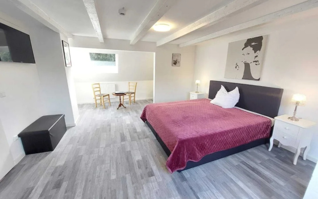 SILONCE Hotels & Restaurant