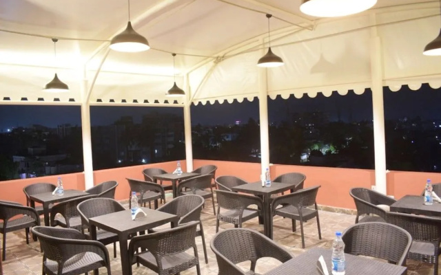 Goroomgo Royal Crown Puri