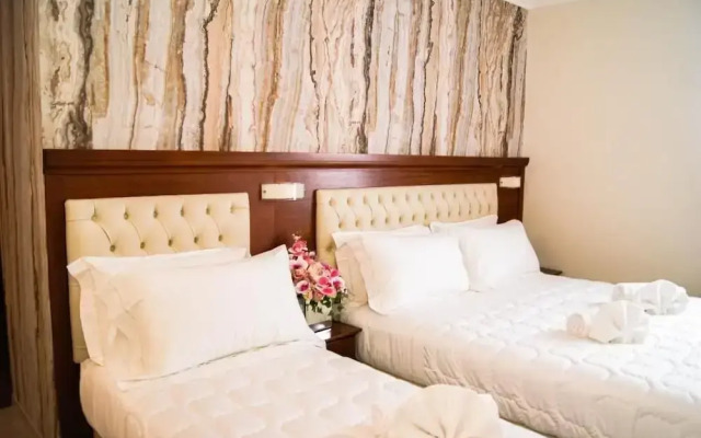 Esposizione Luxury Rome