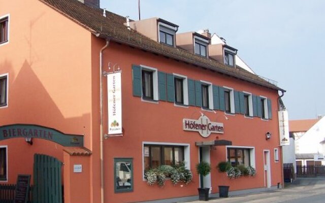 Отель Landgasthof Höfener Garten Германия, Нюрнберг - отзывы, цены и фото номеров - забронировать отель Landgasthof Höfener Garten онлайн вид на фасад