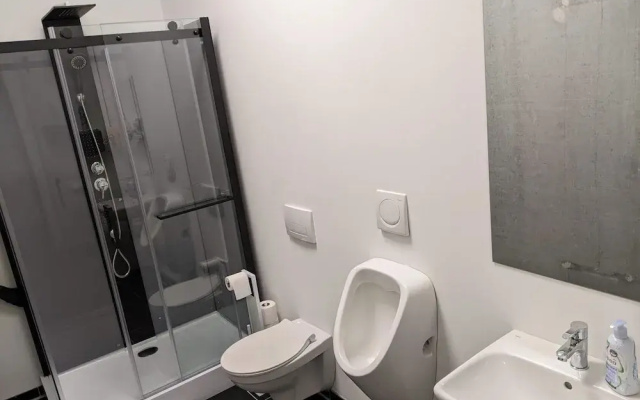 Boardingrooms Direct A8, Close to Stuttgart, 25min