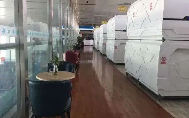 Tianyuan Space Capsule Hotel (Urumqi T1 Branch)