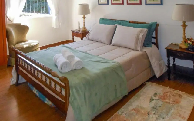 Casa com 2 Quartos em Serra Negra