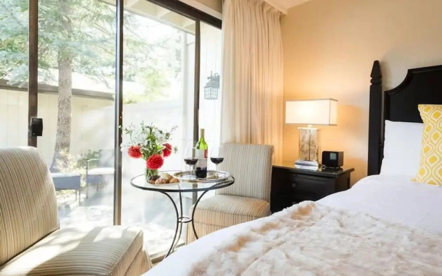 2BR Napa Getaway Side-by-side Condos Golf View