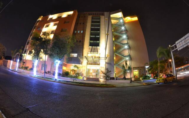 Hostalia Hotel Expo & Business Class вид на фасад