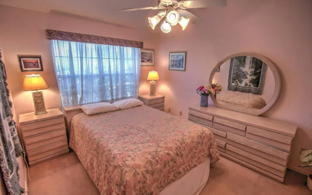 The Campeche Town House 2 Bedroom Townhouse by RedAwning