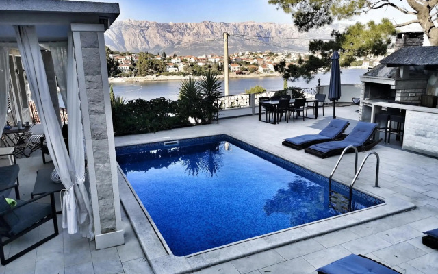 Villa Sky