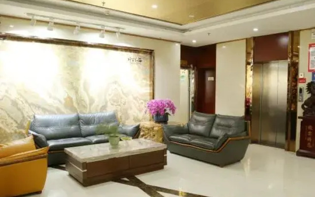 Crowne Plaza Hotel