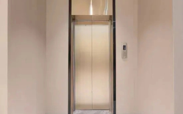 7 Days Premium· Xinxiang Huojia Zhongshan Road Hotel