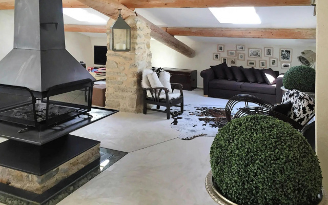 Charming Stone Cottage, Savoillans