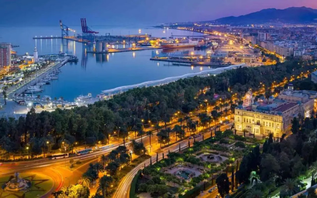 Malaga 101395 3 Bedroom Apartment By Mo Rentals