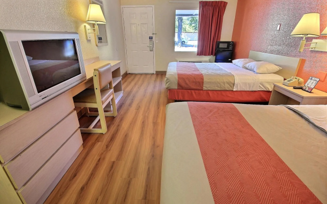 Motel 6 Newport News, VA