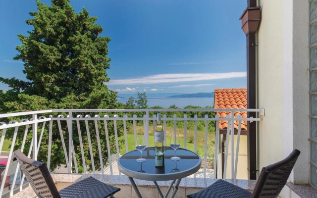 Awesome Home in Drenje With Wifi and 4 Bedrooms