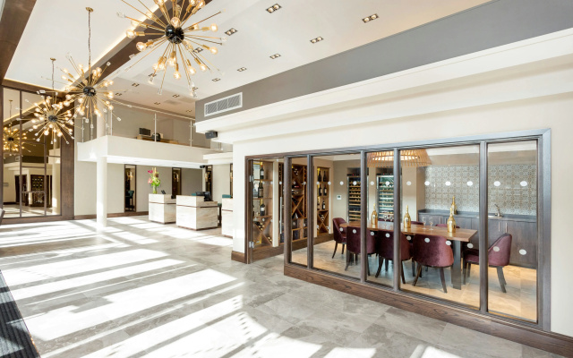 DoubleTree by Hilton Edinburgh - Queensferry Crossing