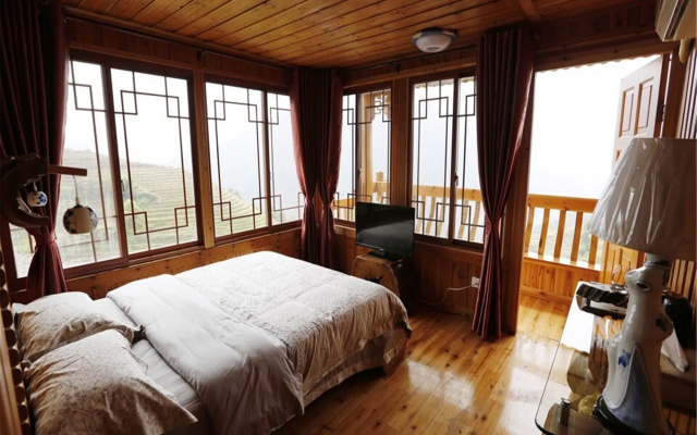 Long Ji One Hotel