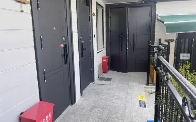 Yining Huati Manju Homestay