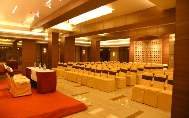 Zip By Spree Hotels Surabi International Vellore