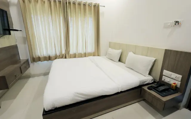 Hotel Grand Paradise
