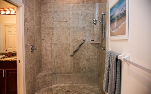 1372 Leland Way