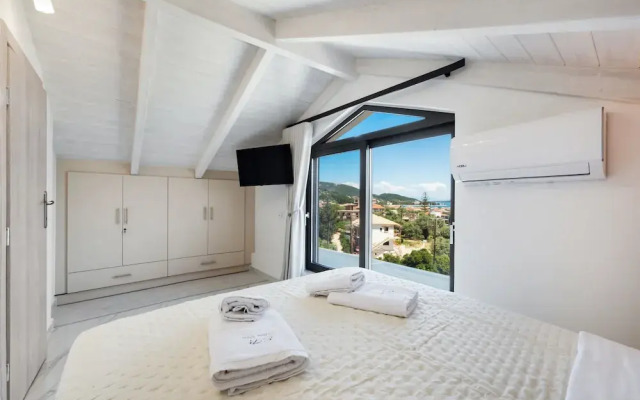 Endless Blue Maisonette