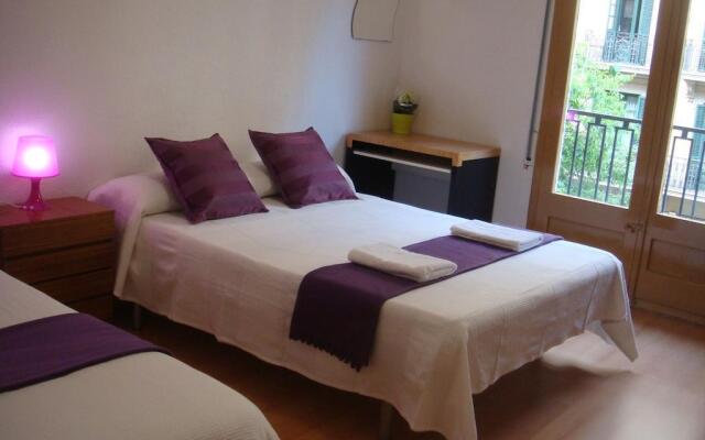 Отель Hostal Turis Alba Барселона комната для гостей