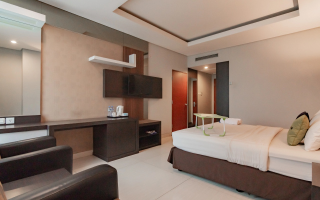 Urbanview Hotel Newton Riau Bandung