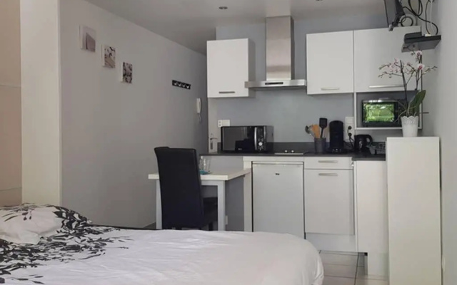 Charmant studio 2* rdc+ terrasse & parking privé