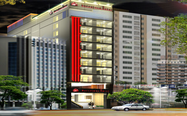 Barcelona Hotel Nha Trang вид на фасад