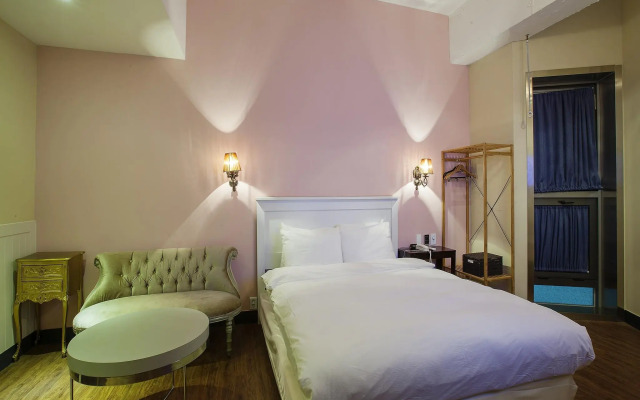 648 Hotel