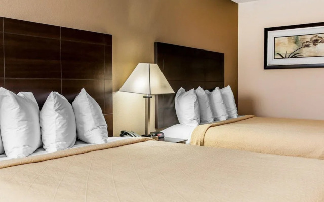 Quality Inn & Suites  Mattoon Area