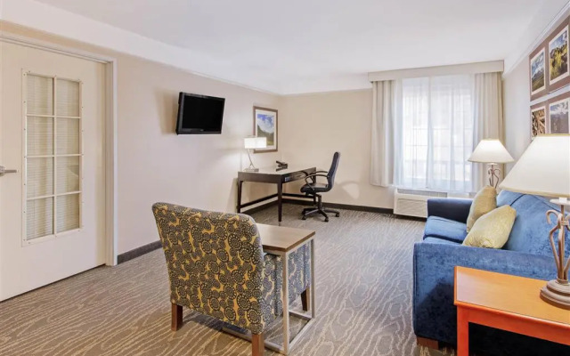 La Quinta Inn & Suites by Wyndham Ruidoso Downs