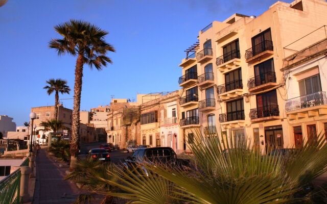 Апартаменты Harbour Lights Apartments Сан-Пауль-иль-Бахар вид на фасад
