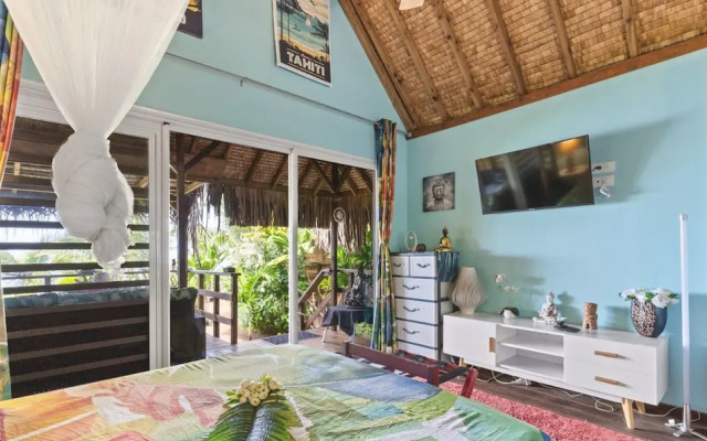 Romantic Beachfront Escape With Modern Comforts