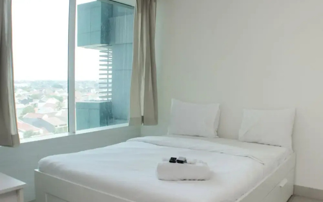Warm And Cozy Studio At Grand Kamala Lagoon Apartment