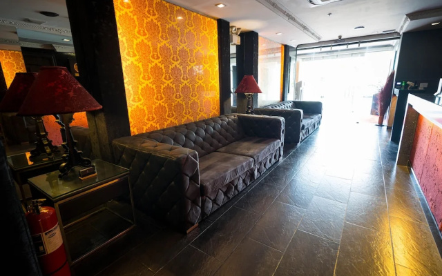Fields Plaza Suites