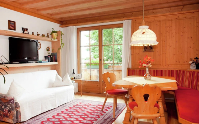 Luxurious Apartment in Fügen Near Ski Area