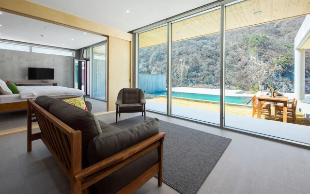 Heritis Poolvilla