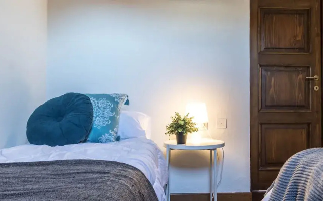 JOIVY Big Wooden Apartment for 6 near Milano Center