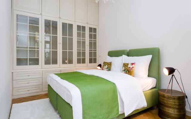 Апартаменты EMPIRENT Grand Central Apartments вид на фасад