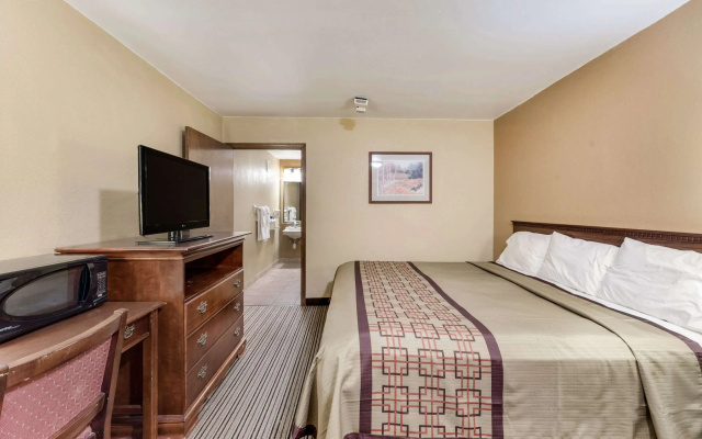 Rodeway Inn Columbus West