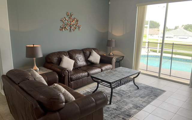 Newly Renovated Courtyard Villa