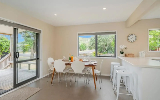 Seas the Day - Matarangi Holiday Home
