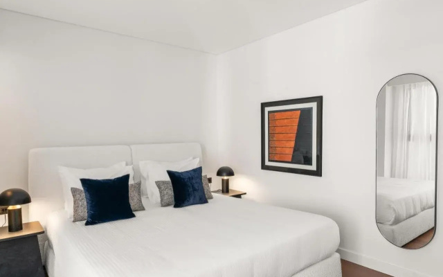 Отель The Athenaeum Luxury