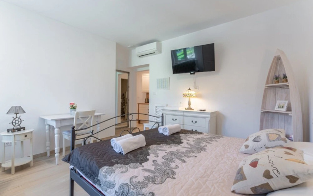 Apartments and Room Poesia