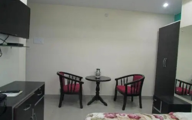 Hotelgangotri Inn