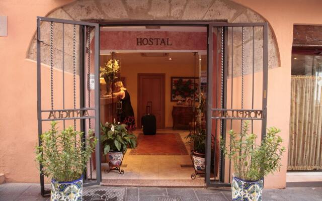 Отель Hostal Antigua Morellana вид на фасад