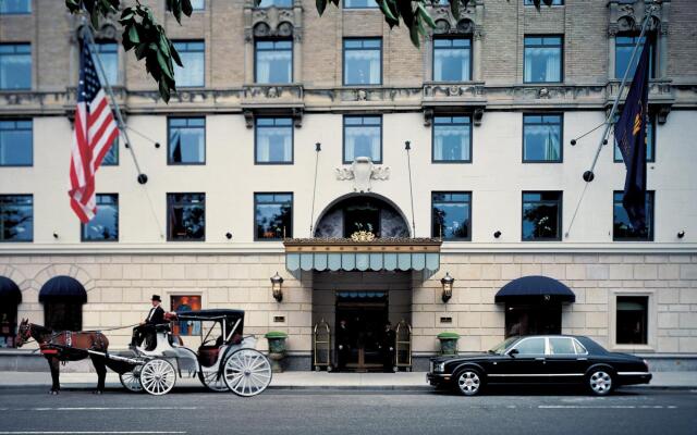 Отель Ritz-Carlton New York Central Park США, Нью-Йорк - отзывы, цены и фото номеров - забронировать отель Ritz-Carlton New York Central Park онлайн вид на фасад