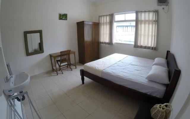 Palmyra Hostel
