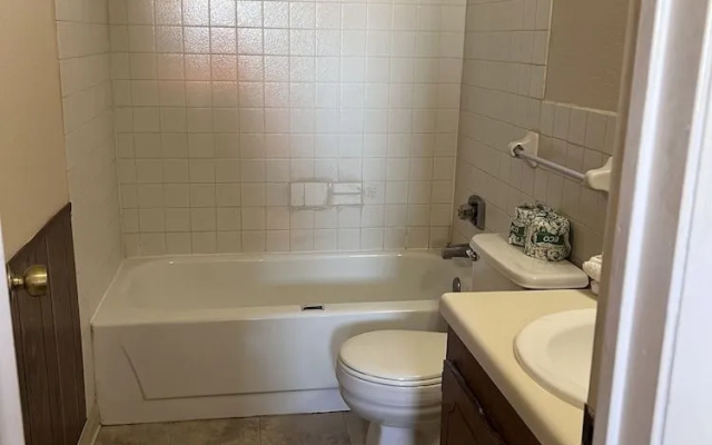 Hallmark Inn and Suites