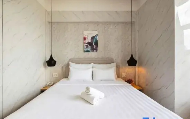 Lá Hotel Q10